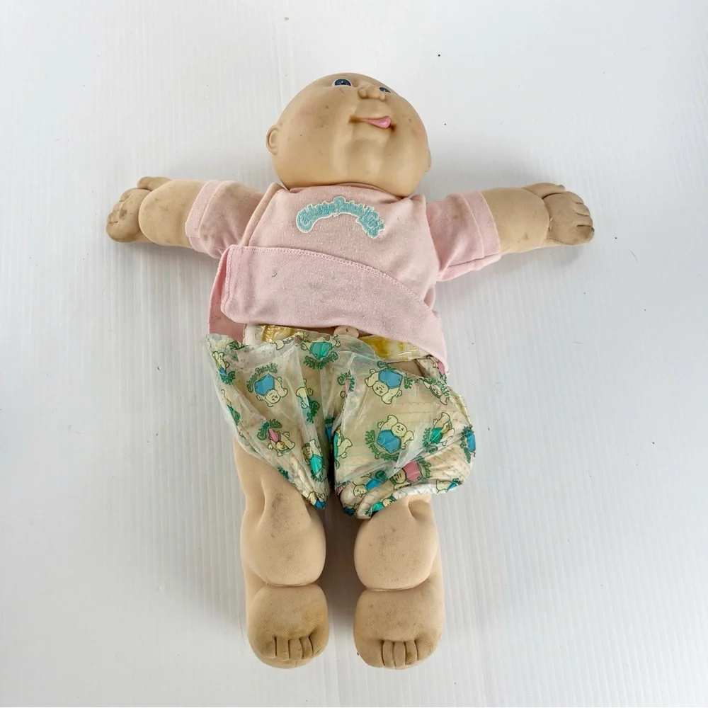 Vintage Set of 2 Cabbage Patch Kids Dolls Action Figures AS IS